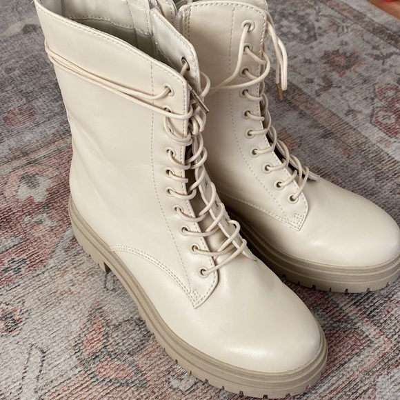 Leighton Lace-Up Boot - Picture 4 of 6